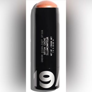 NIB 19/99 - Cream Highlight Stick All-Over Face Highlight